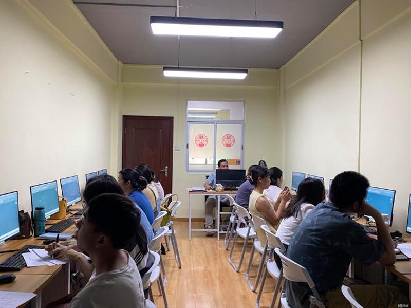 解读未来科技蓝图：IT咨询行业的趋势与挑战